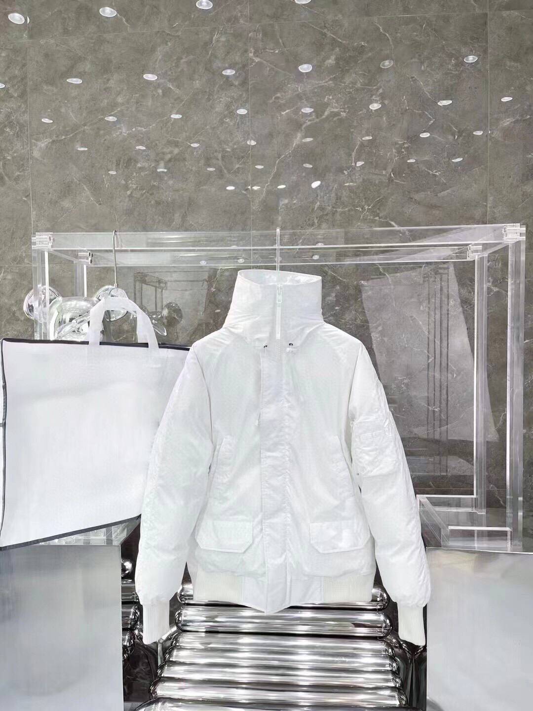 2022 men and women tide brand 90 white goose velvet hooded workplace pockets to overcome coats down jackets to warm men and women thickened
