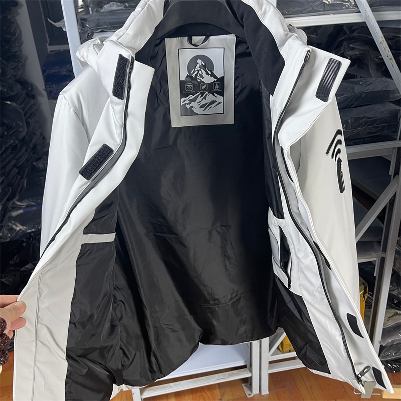 Thickened and warm -cold white duck down jacket