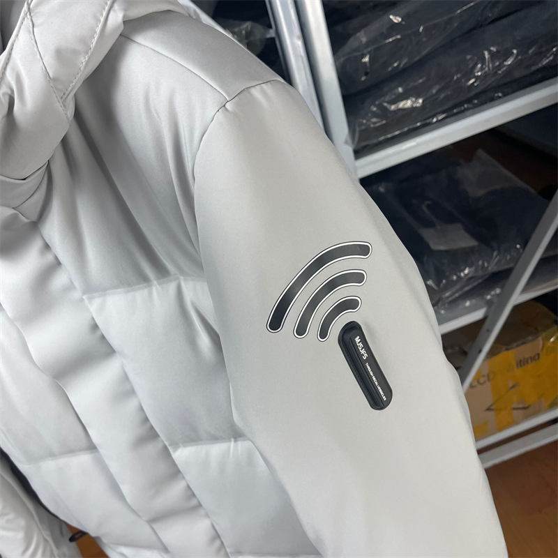 Thickened and warm -cold white duck down jacket