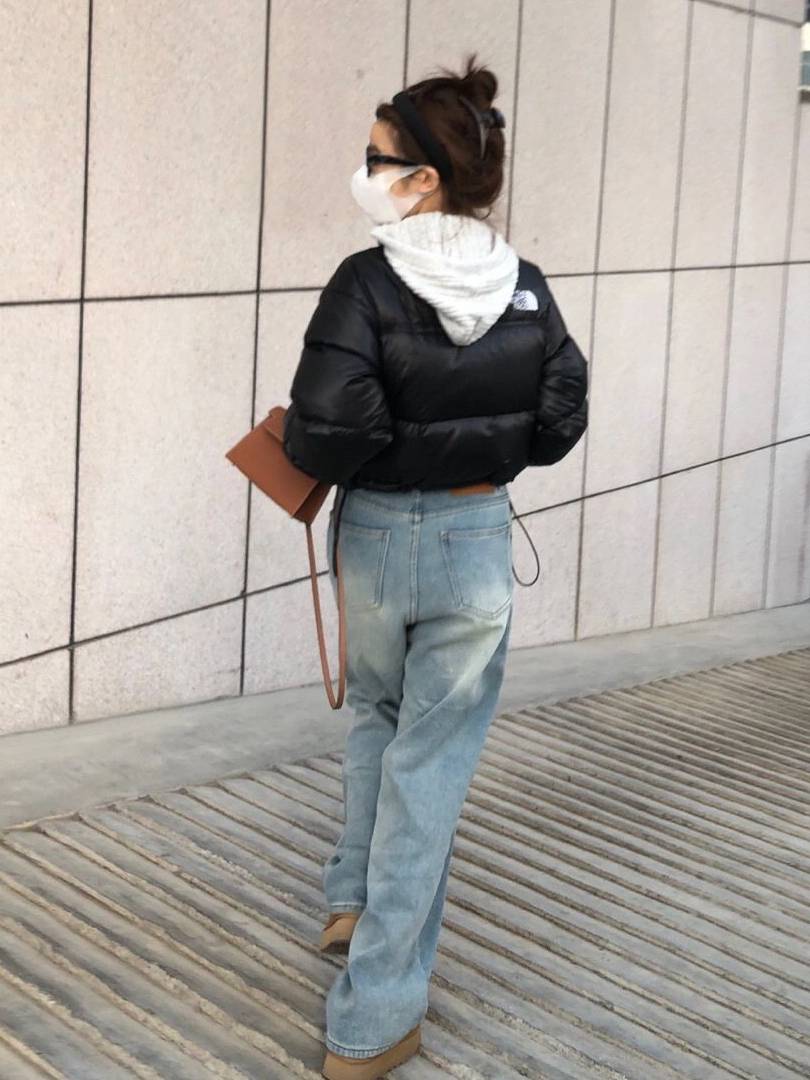 Ken Doufeng's small down jacket female super short -model thick bread suit stands on the bright face winter Korean jacket is thin