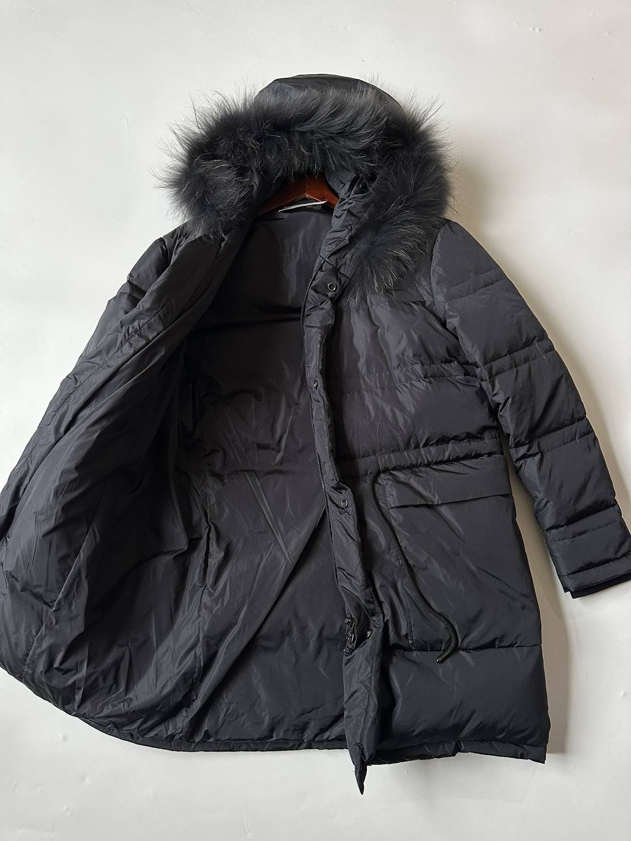Welfare to family members, buy half a semi -send, 90%white duck down real hair long -sleeved down jacket.