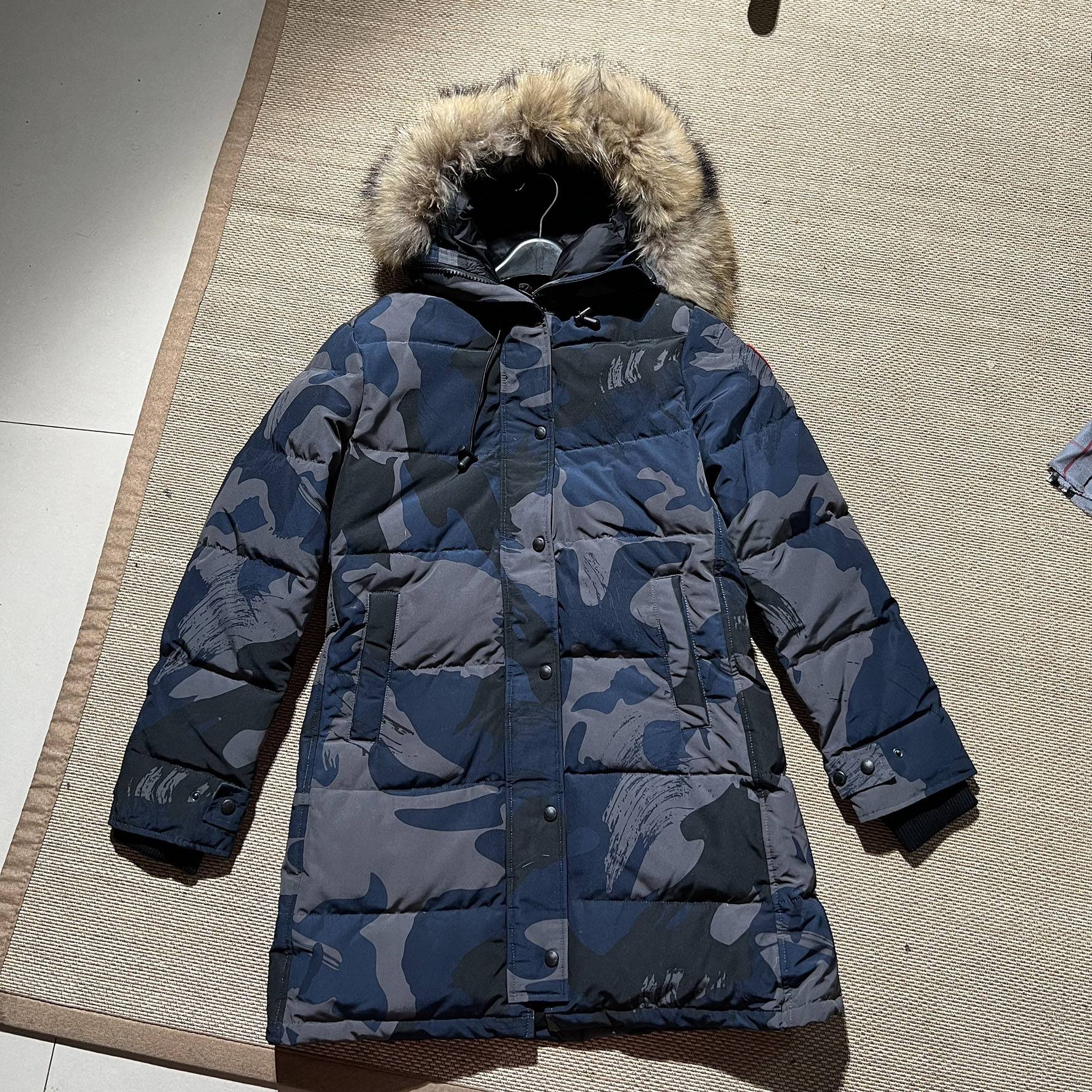 Fabric camouflage mid -long lady wolf hair collar down jacket