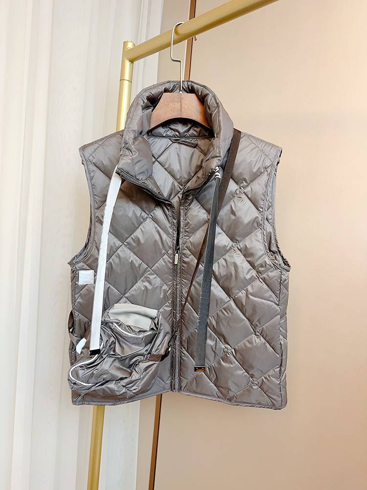 Short turtleneck goose velvet horses clip vest
