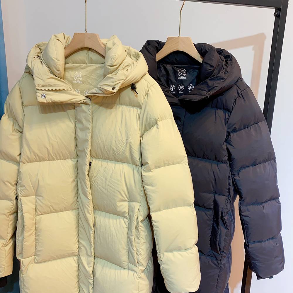 Not afraid of minus 30 degrees!Giant high quality 95 white duck down medium long knee overplay down jacket winter female