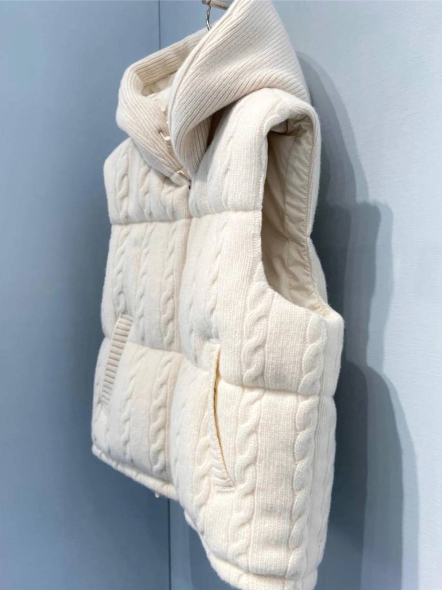 Plush vest with vests shoulder shoulders