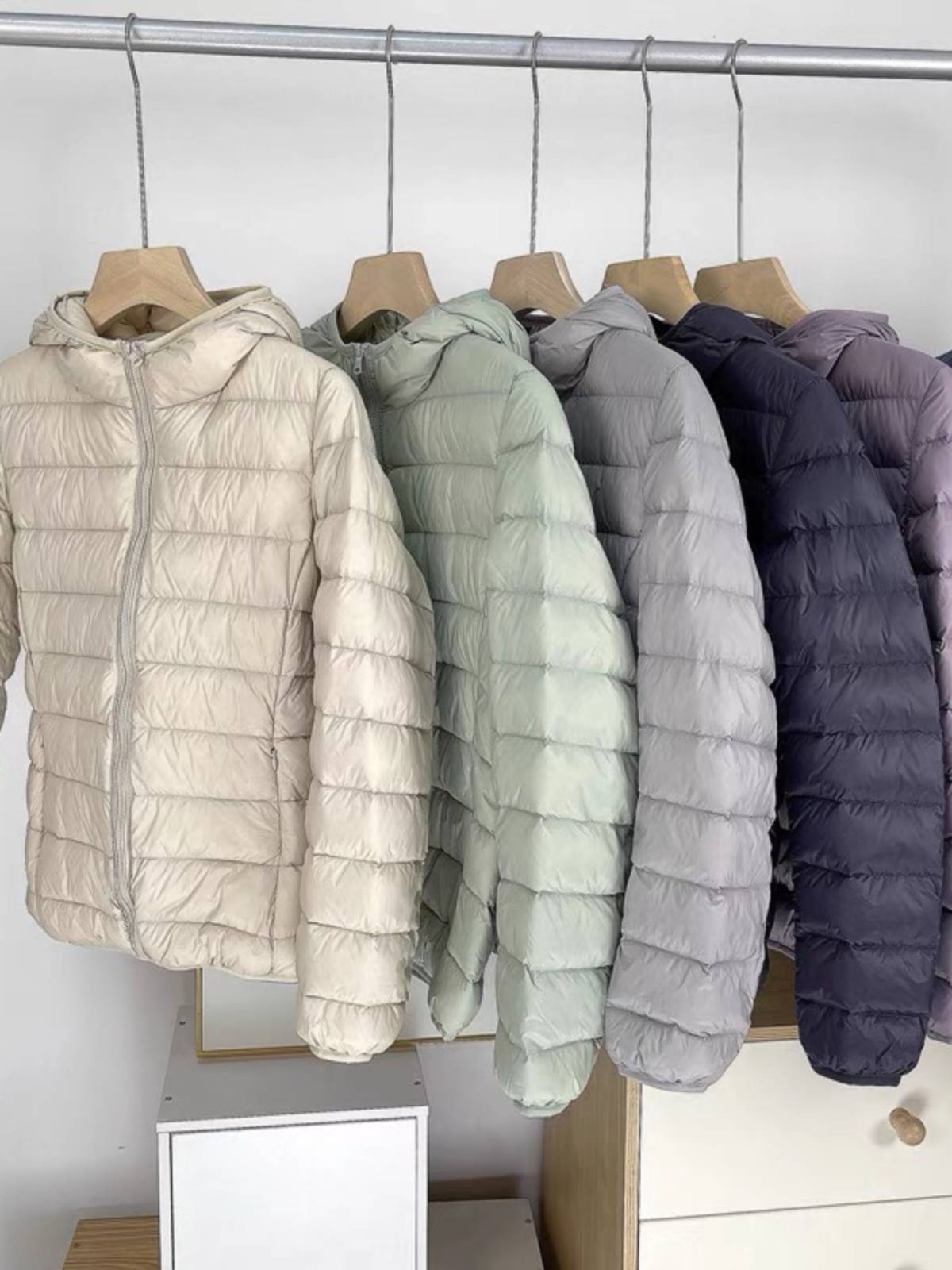 White duck down hooded down jacket vest