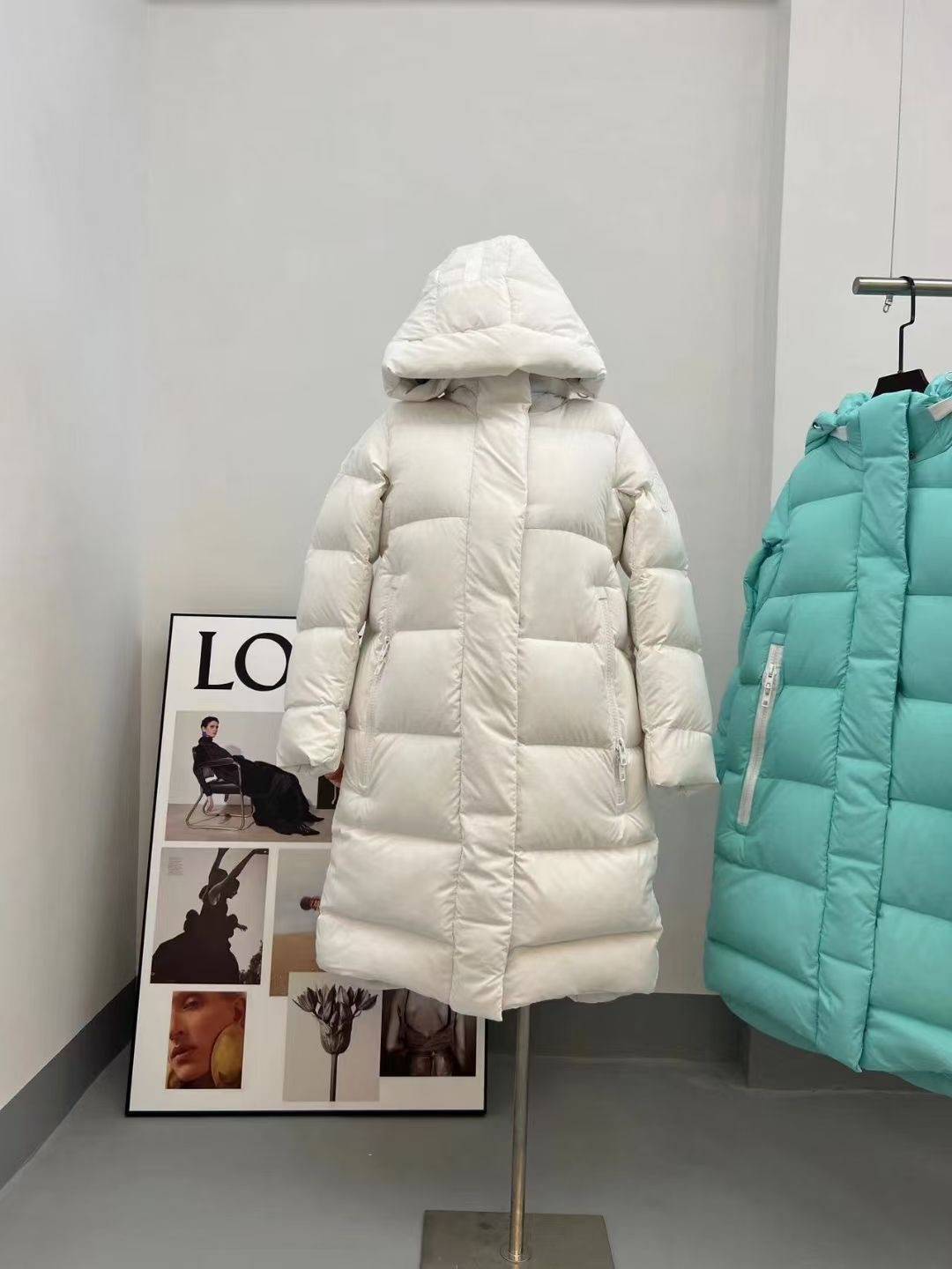 2023 Last year, the new goose down jacket women were thin in winter 90 white duck down super beautiful men and women