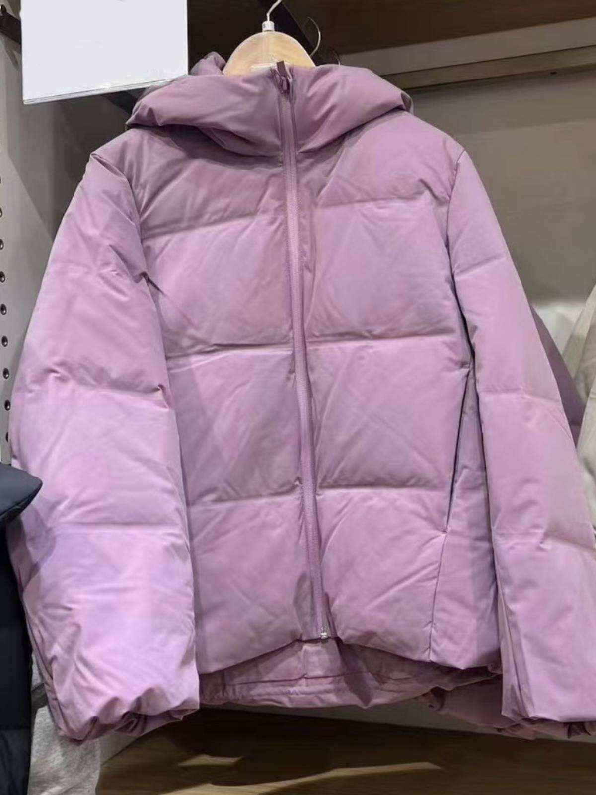 U autumn and winter new women's seamless down jacket hooded hooded gel gum seam Small warm down jacket y460920