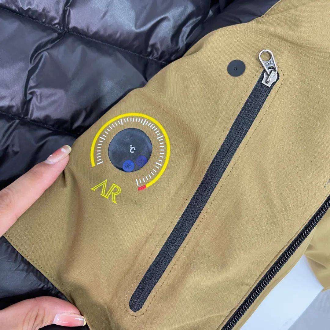Outdoor machine energy wind in winter plus velvet thickening and warmth