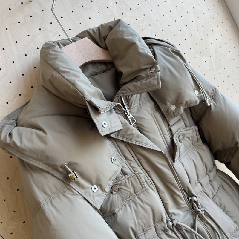 Pink cherry blossoms and milk tea are warm duck down zipper single -breasted buckle, removable hats, down jackets, long women's winter clothes