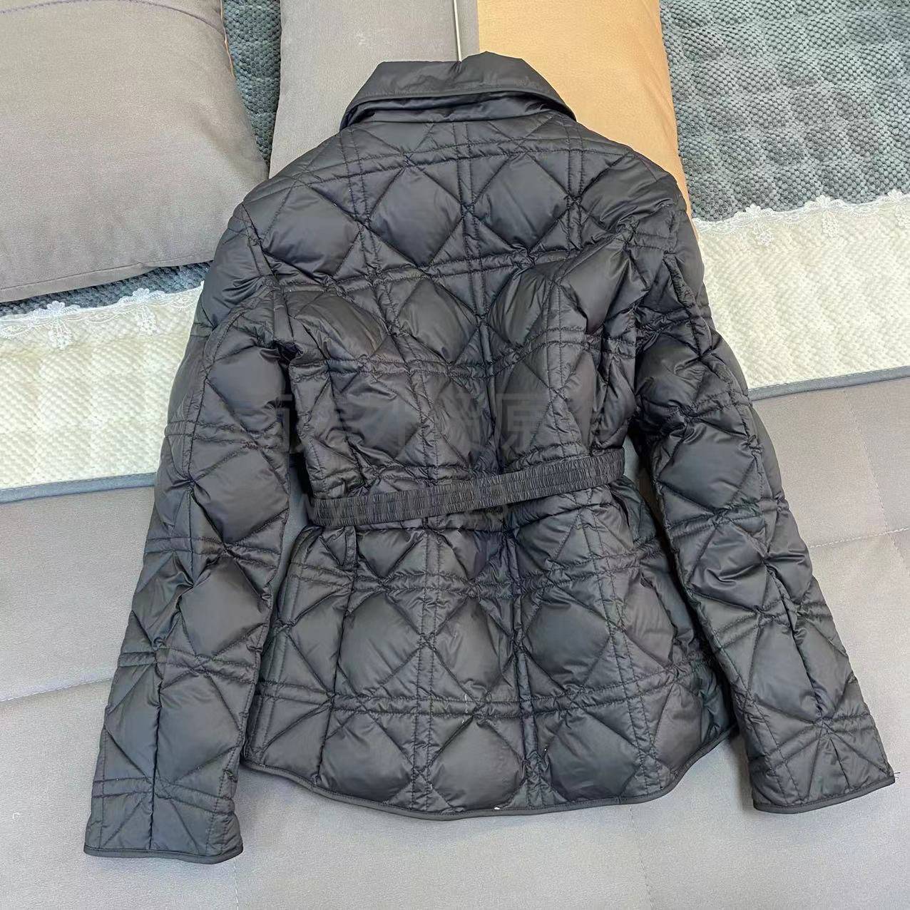 Spot Light down jacket 23 years of autumn and winter new band routine models