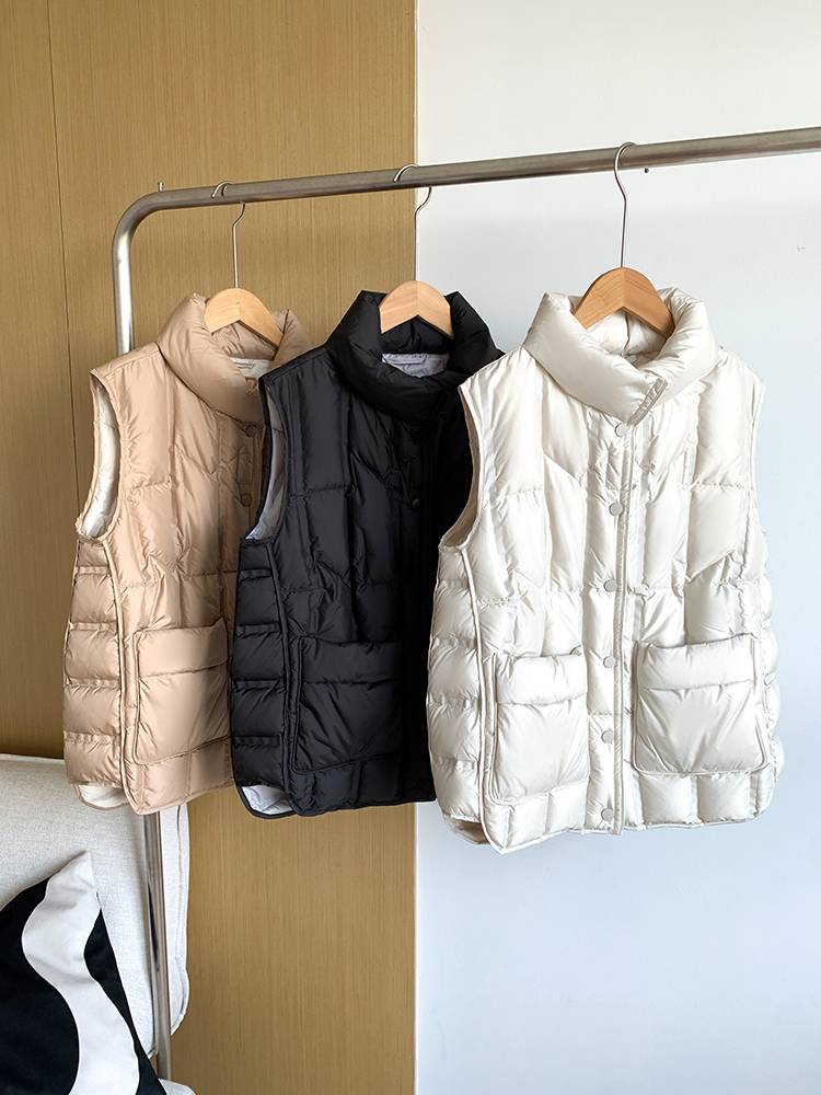 Short -lead standing collar vest down jacket