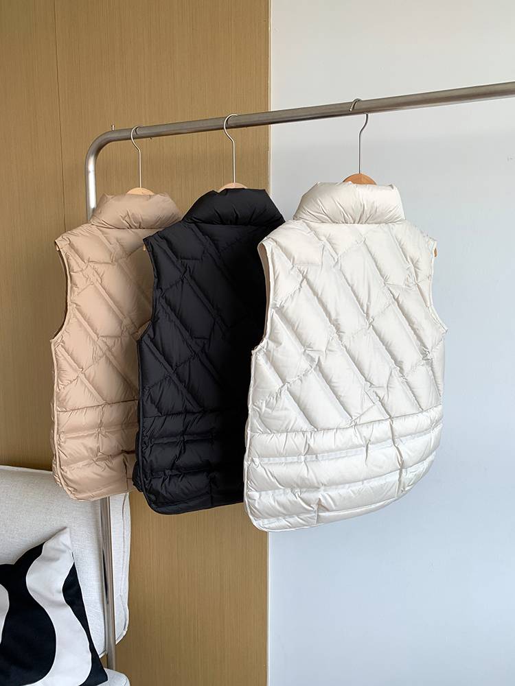 Short -lead standing collar vest down jacket