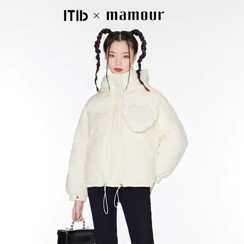 Counter withdrawal cabinet authentic ITIB beige texture foam three -dimensional love lapel down jacket jacket