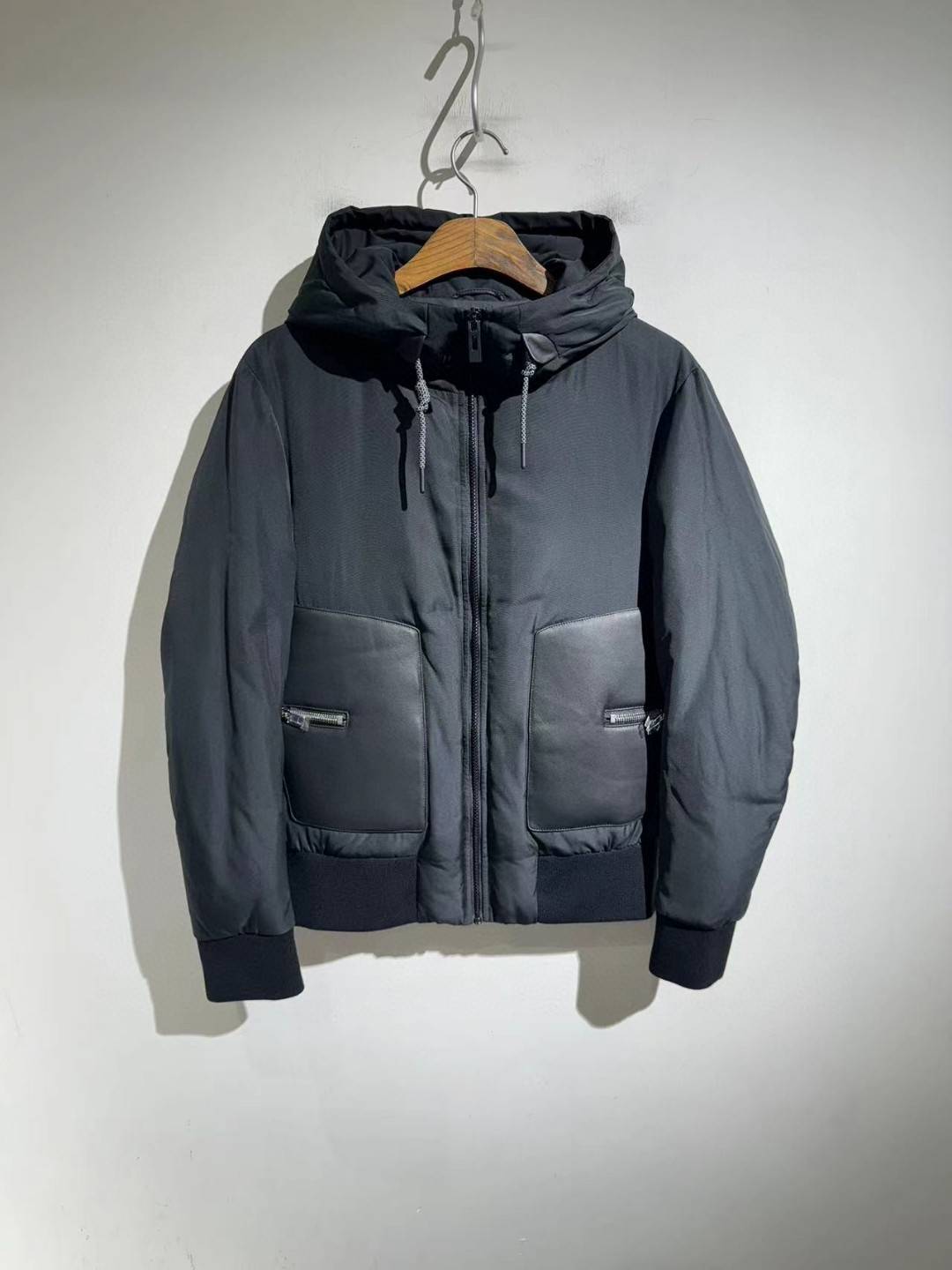 Gaojie Autonomous European Ferry Men's Sheepskin Stitch Pocket White Goose Velvet Filling Warm Hooded Plel Jacket Jacket