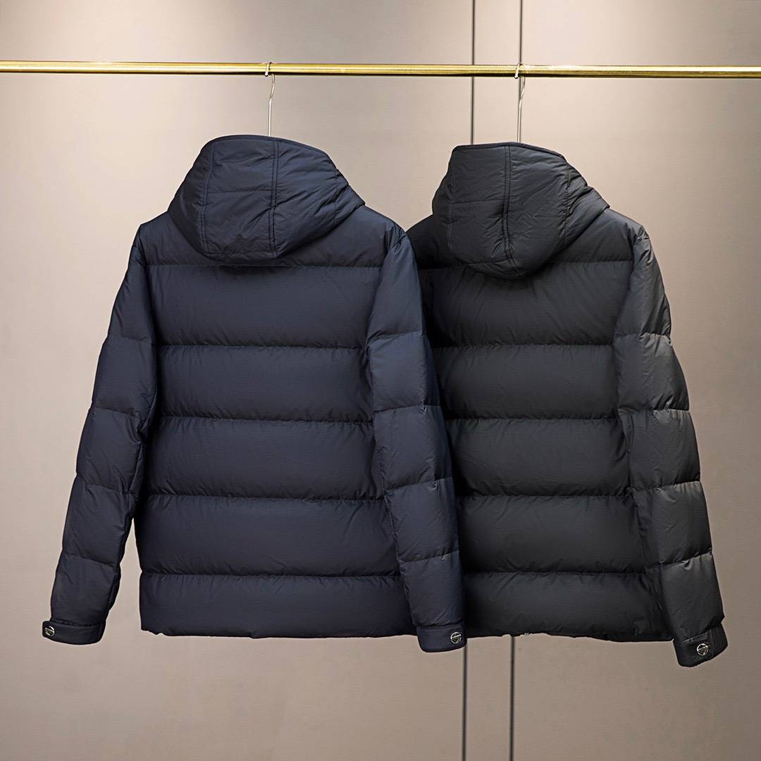 2022 autumn and winter stand -collar down jacket jacket metal badge to keep warm and thicker city casual top coat men's and women's wave