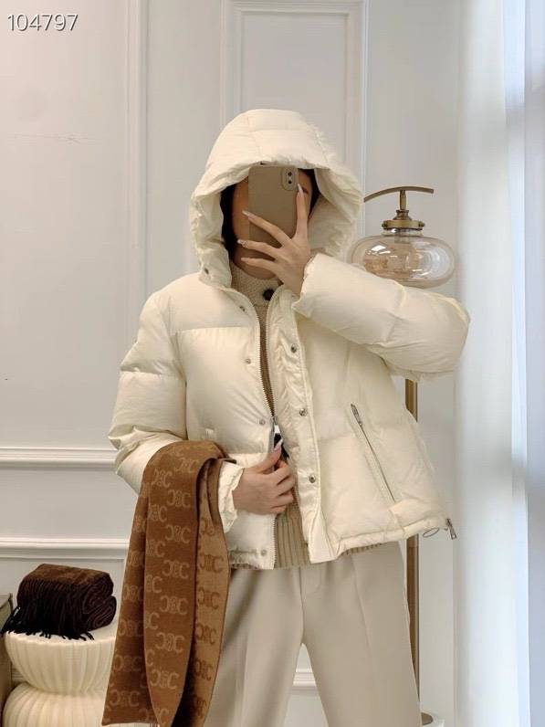 2023 new women's short fashion trend wild goose velvet down jacket