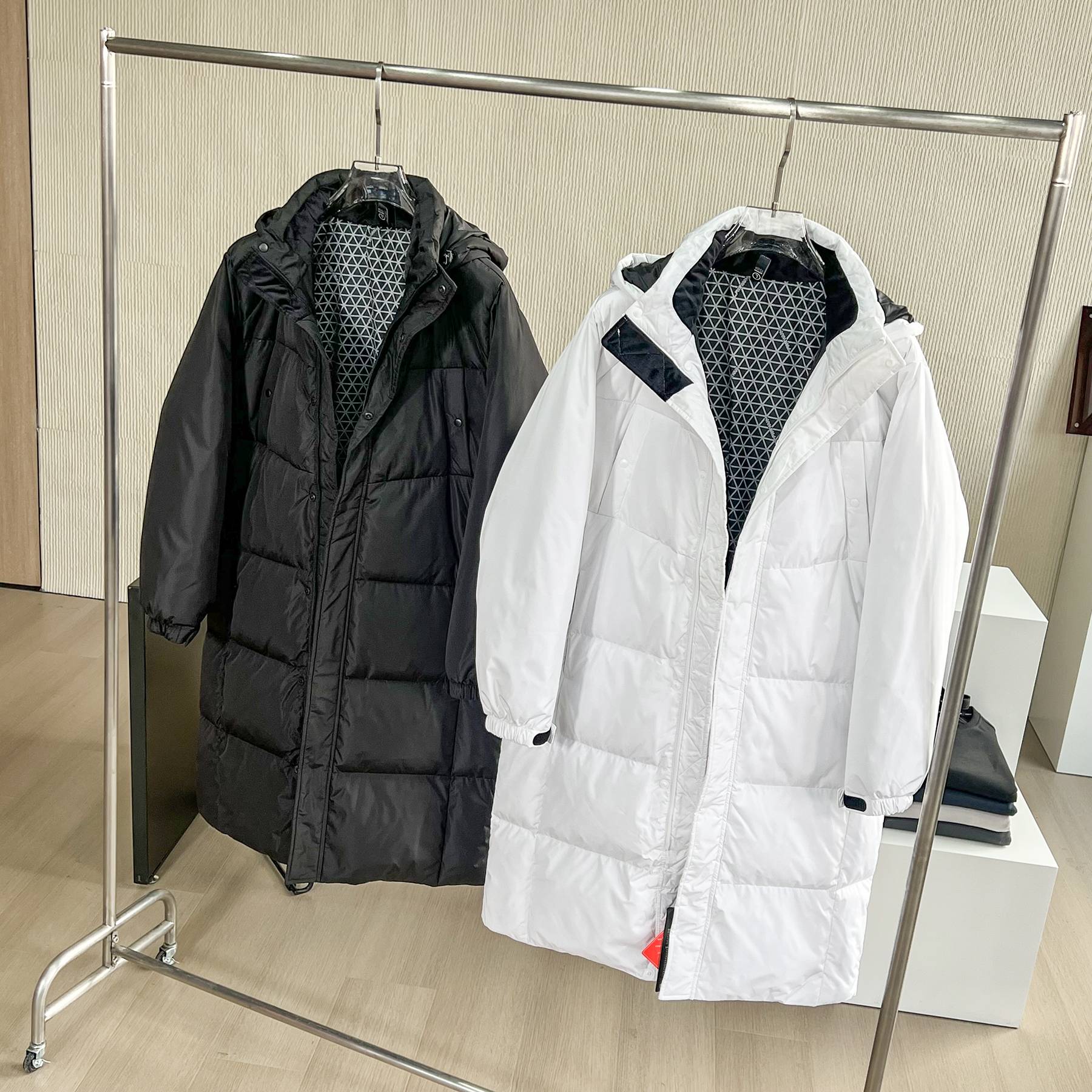 Autonomous casual hooded over -the -knee long model