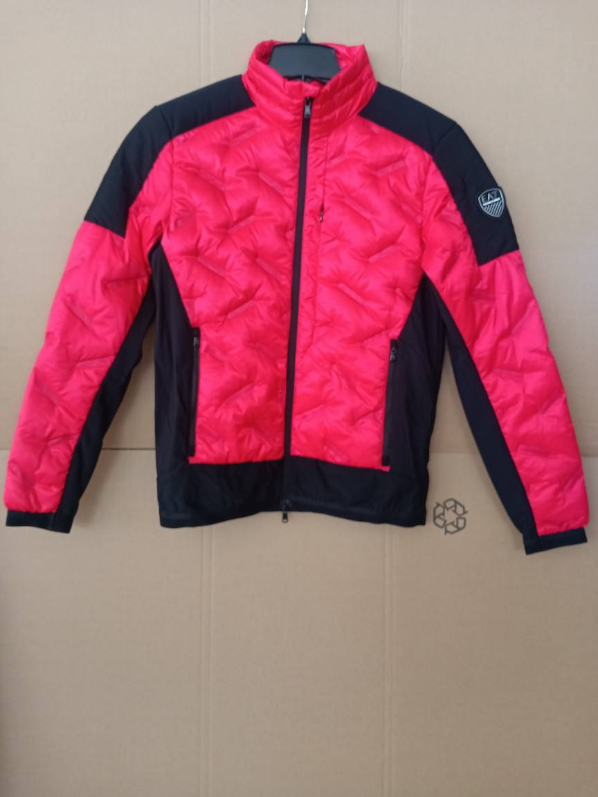 Original export of European and American goose down jackets.