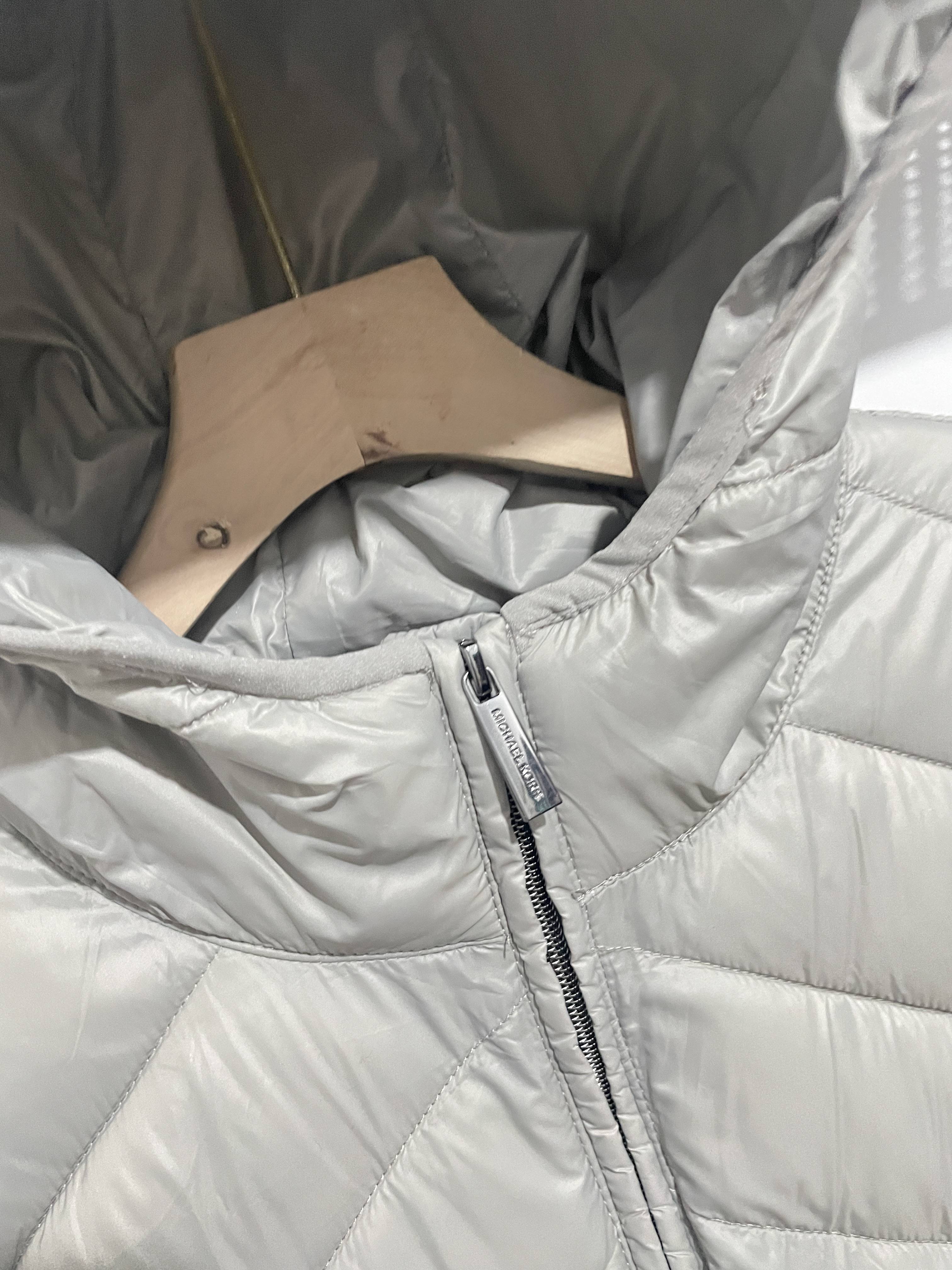 Exporting to the United States single in autumn and winter is thin down jacket