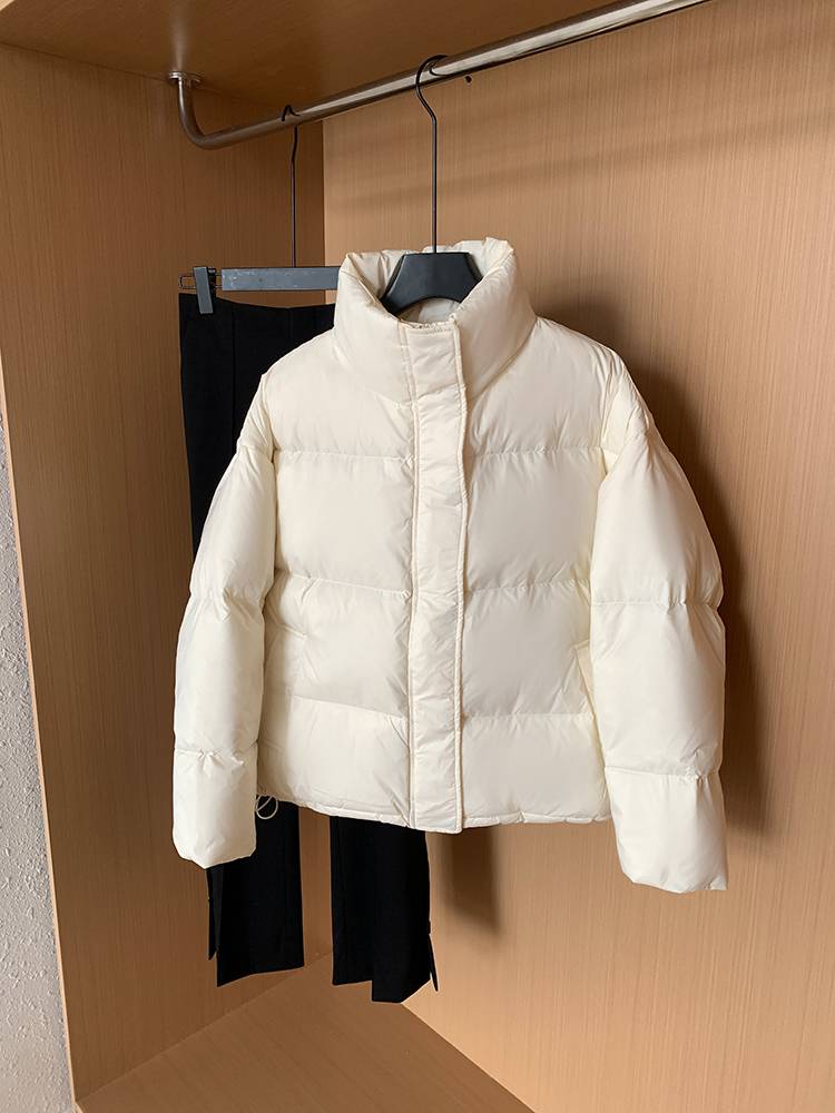 High -end European Station New National Standard 90 White Duck Velvet Women's Short Stand -up Puffing Puff down jacket Women Winter Winter