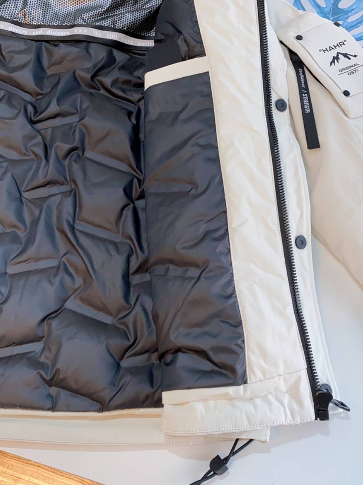 Gongcai and collar conventional high -quality workplace down jacket