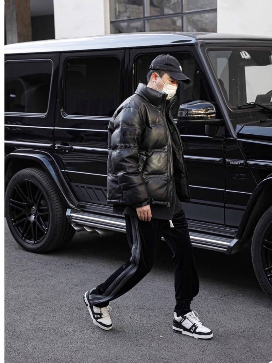 It is also a leather coat and a down -to -product nf series brand original single winter new product limited sheepskin down jacket