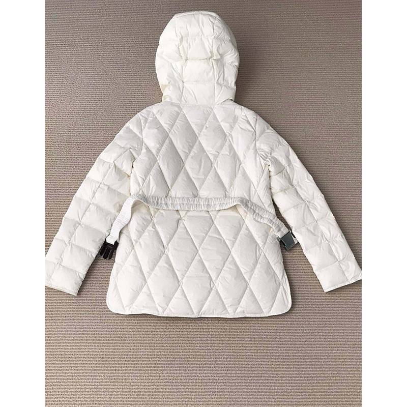 2023 New down jacket Female short hooded and slim waist Fashionable high -end white goose puffy coat