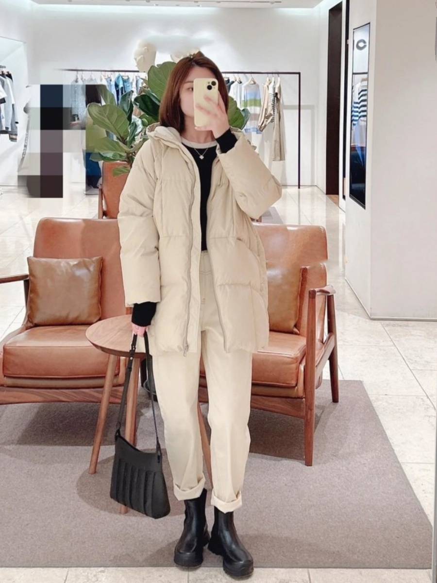 Hooding sand color mid -long white goose velvet bread down jacket