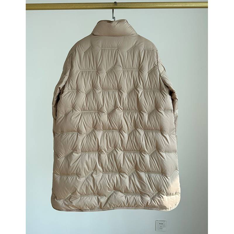 Down jacket female 2023 newly wears a high -length mid -length light and thin goose puffed