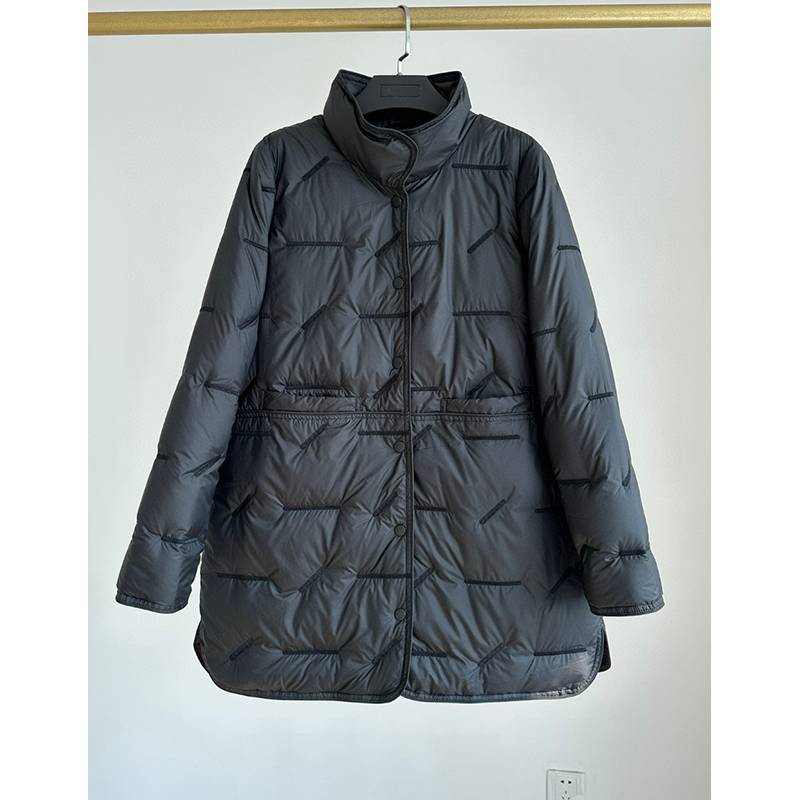 Down jacket female 2023 newly wears a high -length mid -length light and thin goose puffed