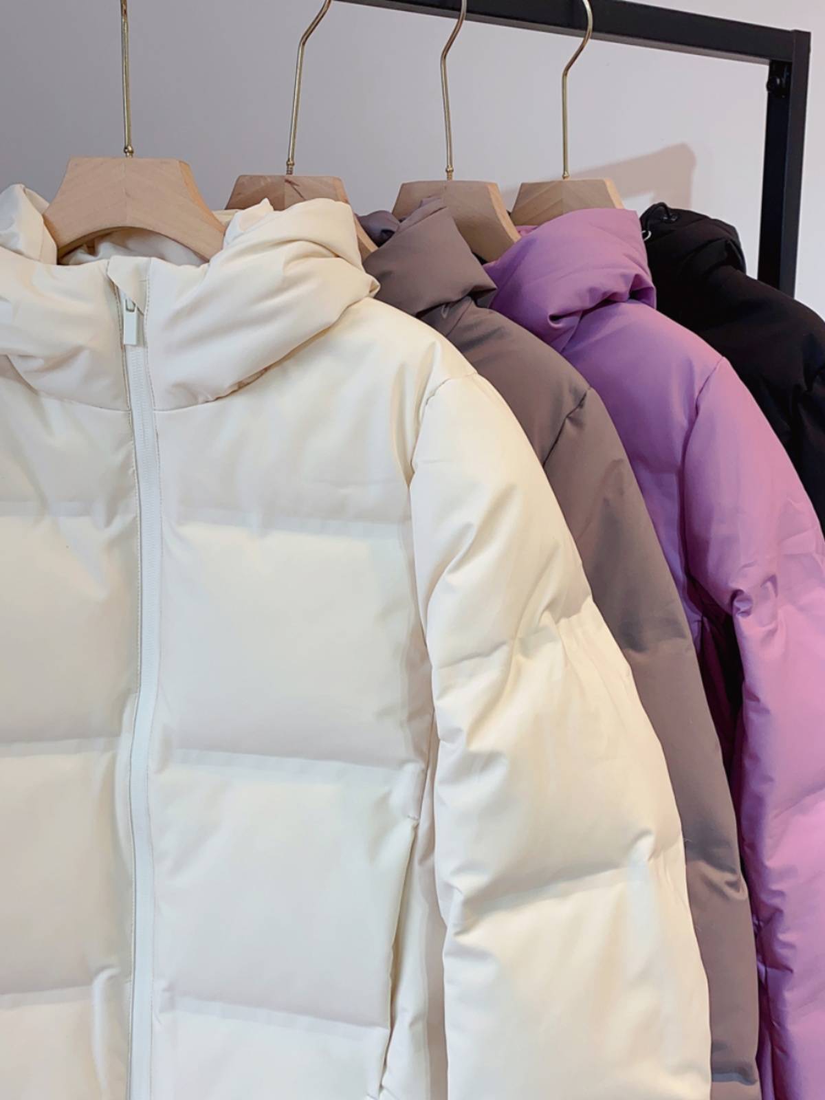 Waterproof and windproof mid -length stand -up collar warm down jacket