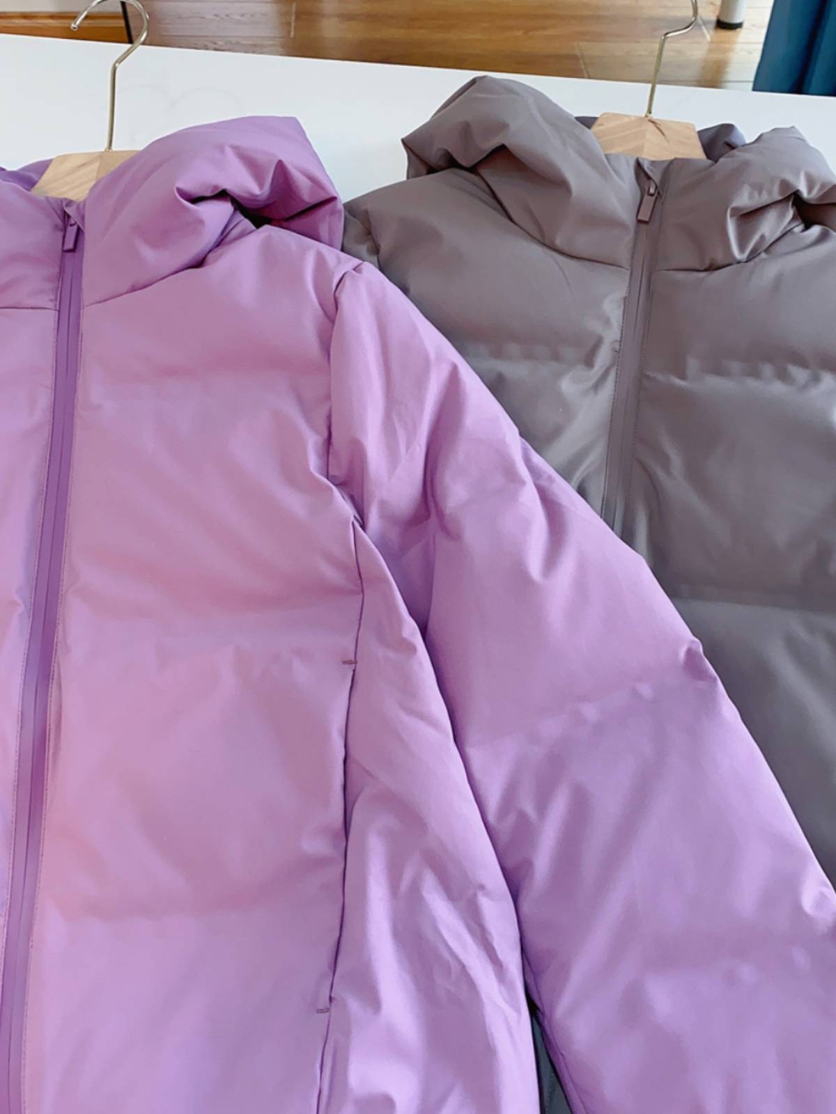 Waterproof and windproof mid -length stand -up collar warm down jacket