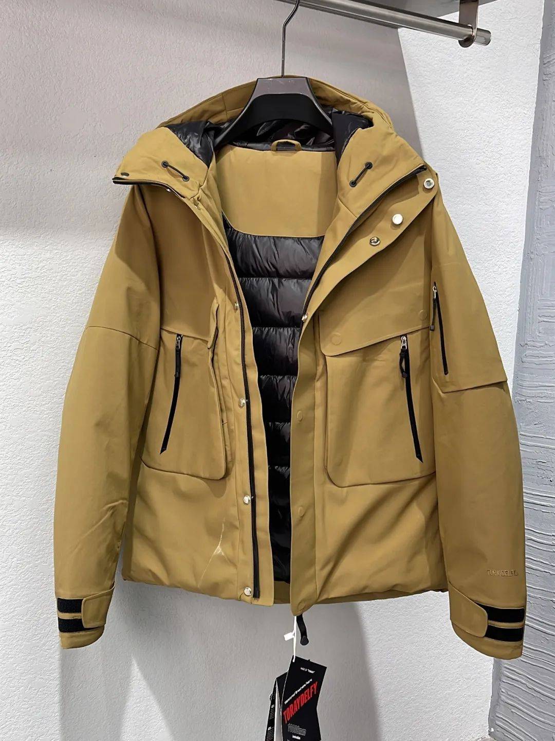 Town shop cattle!Autumn and winter urban outdoor seamless glue pole cold duck down wind and rainproof men's hooded down jacket
