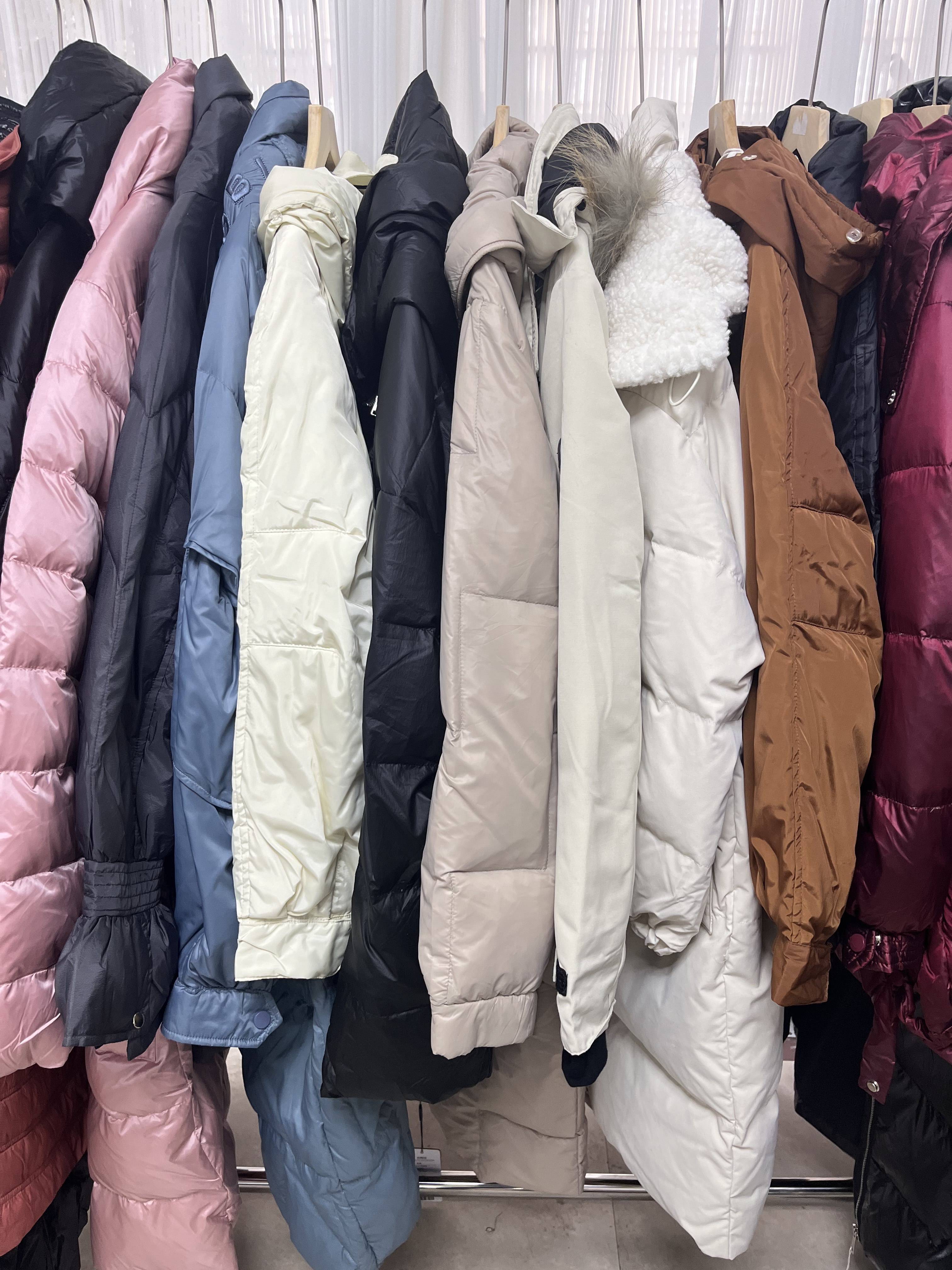 Ladies down jackets at the end of the year, special clearance, warming the trend, comfortable, simple and versatile in S