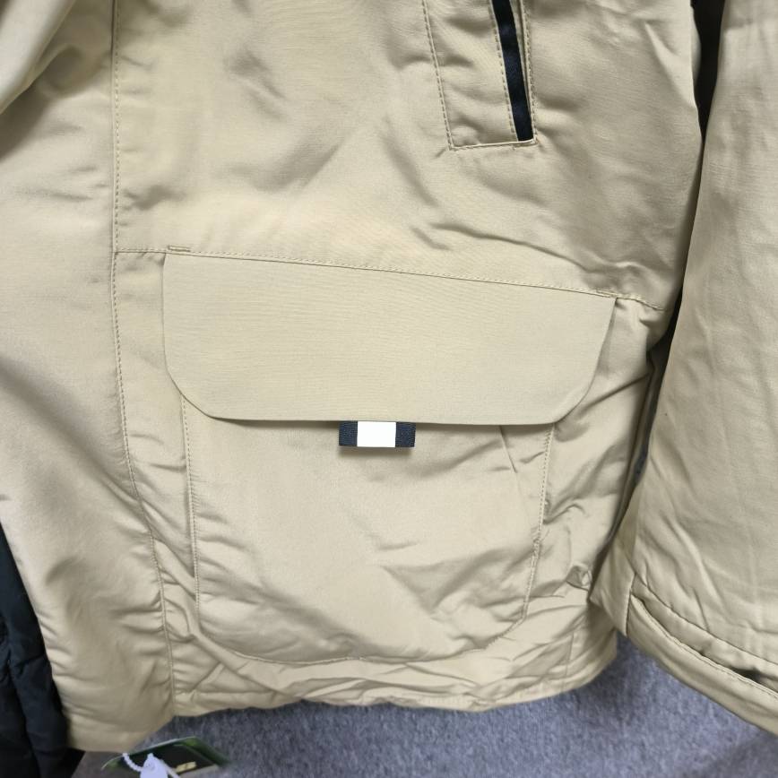 A very thick men's down jacket large -size mid -style windproof down jacket