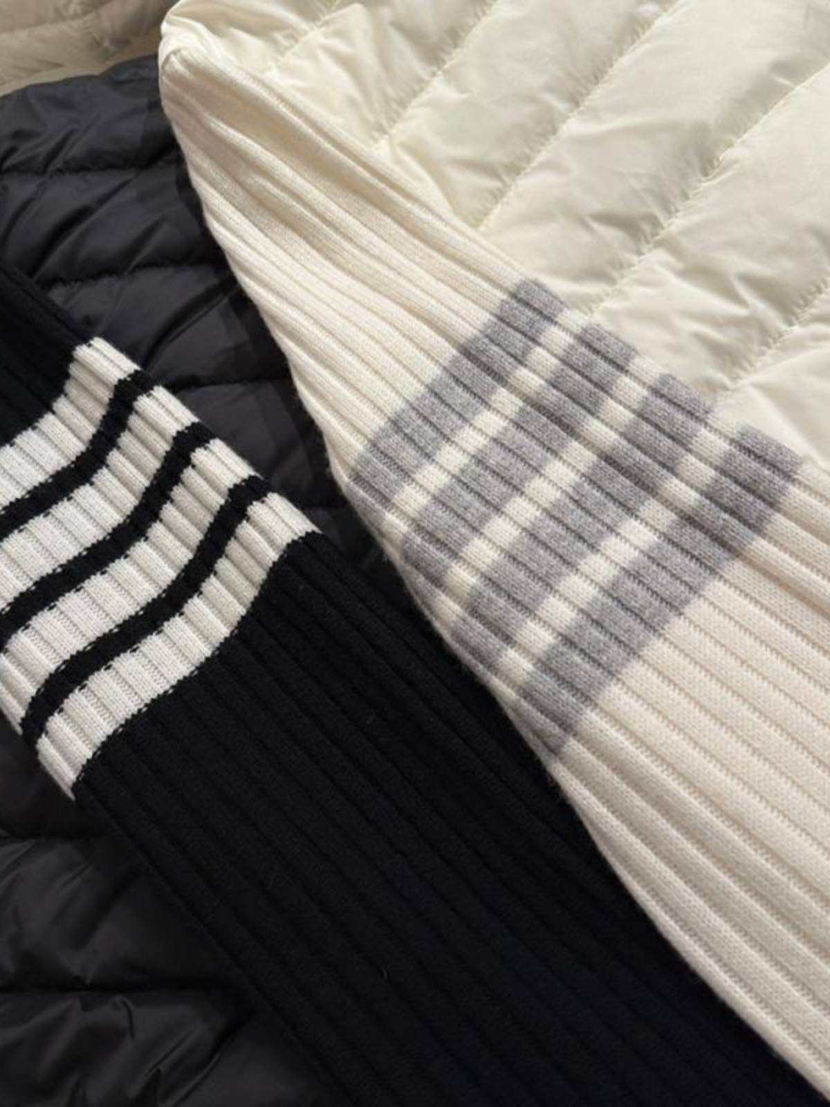 T.B rejection of bloated white goose down cut down jacket