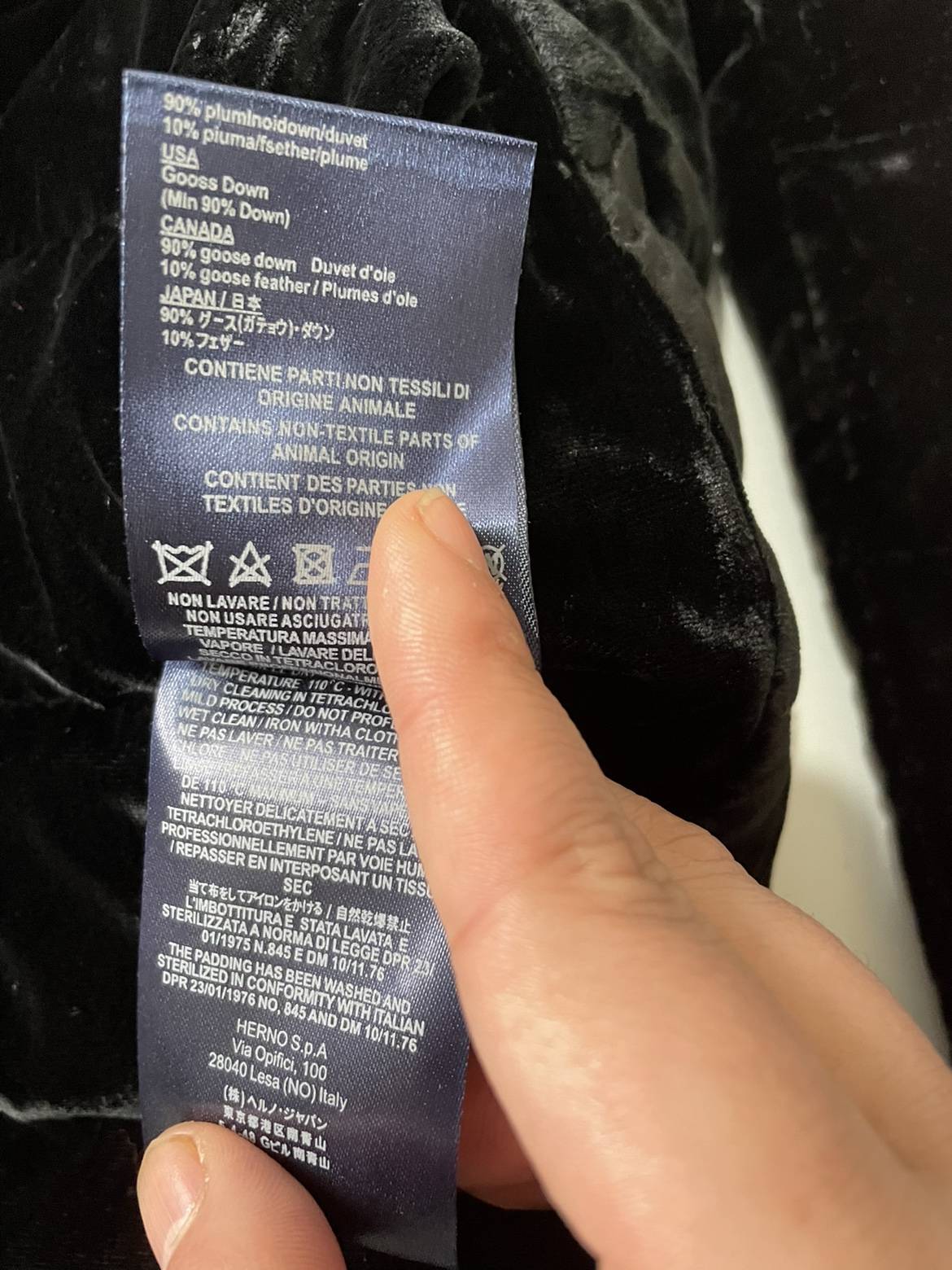 The secret factory comes out, and does not regret it. Jin's velvet long -sleeved goose down jacket jacket is a long female winter.