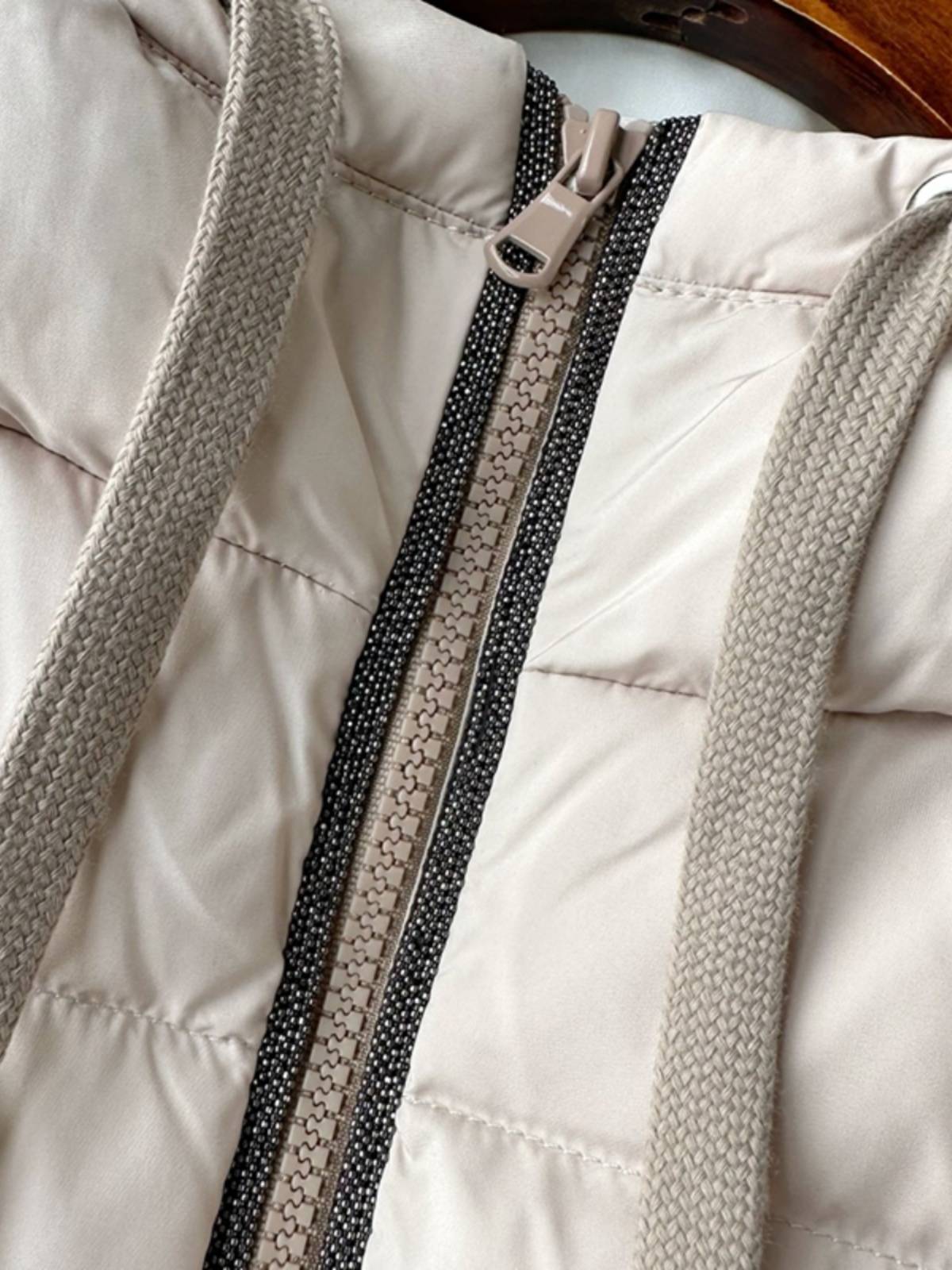 White Goose Velvet Chain Locomment Casual down jacket Thick Bread Bread Server Jacket Autumn and Winter