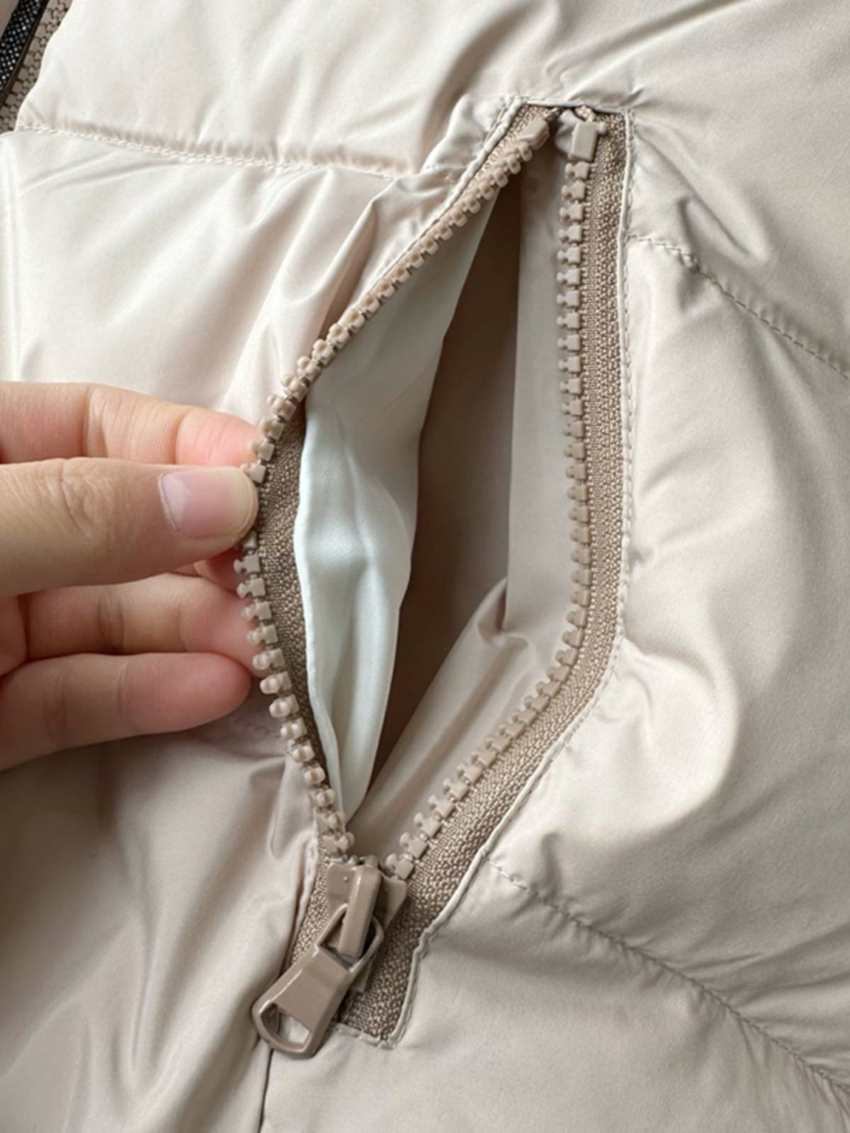 White Goose Velvet Chain Locomment Casual down jacket Thick Bread Bread Server Jacket Autumn and Winter