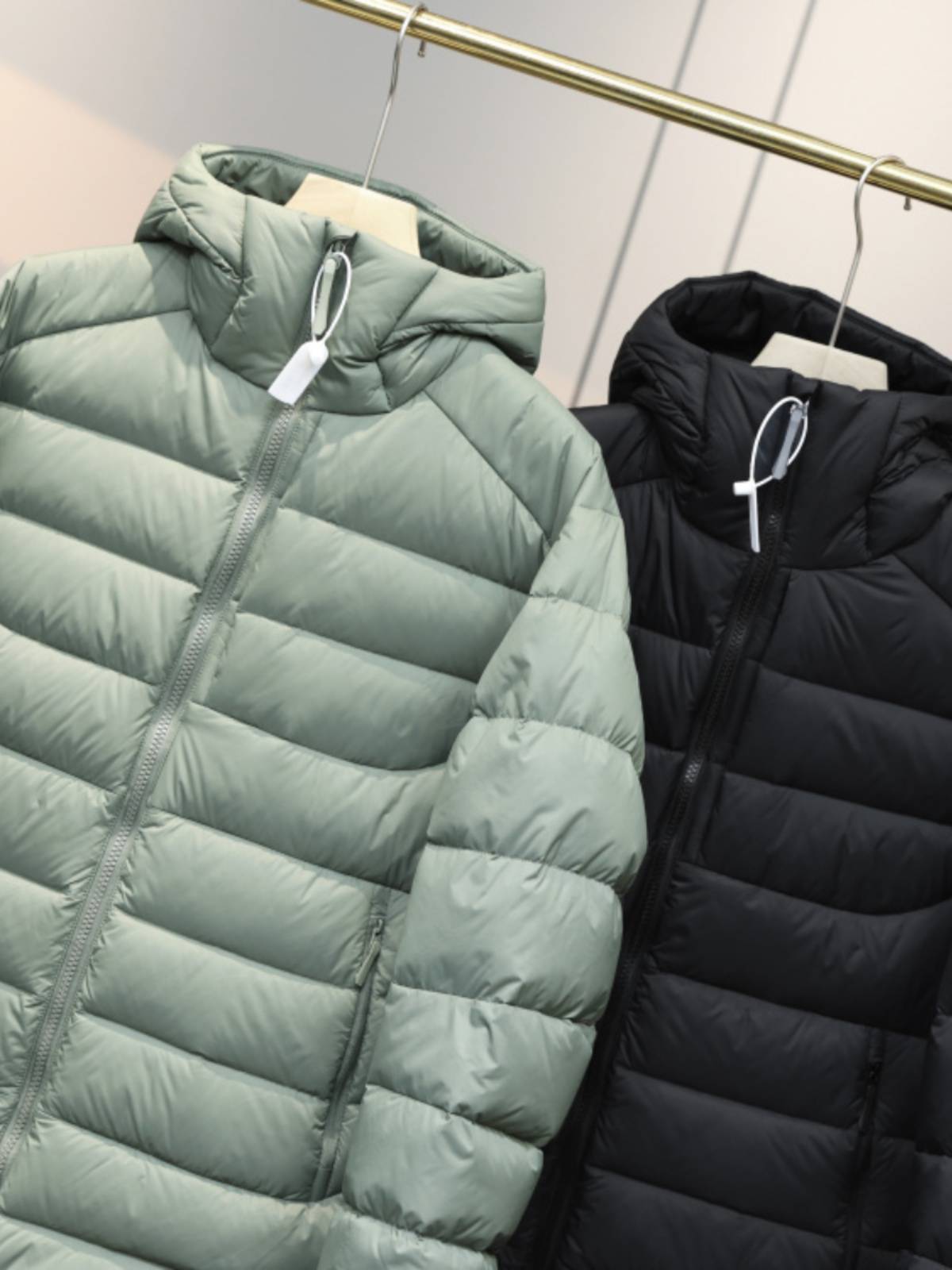 Men's outdoor warmth and thick down jacket tide