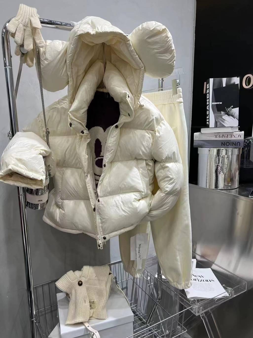 Modern 197 Rabbit Ear Hooded down jacket Women's Winter New Fashion White Duck Pochoat Loose Warm Holding Jacket 93929