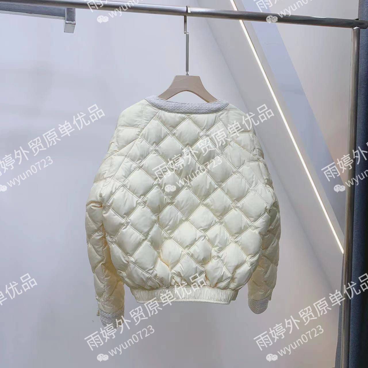 23 years of winter model South Korea's original single light -thin down jacket without neckline short diamond shape is not fat and good match