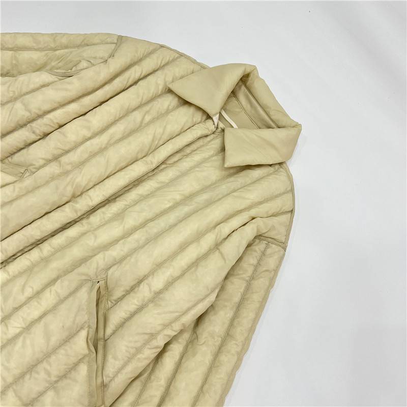 A bit interesting down jacket!Nordic niche