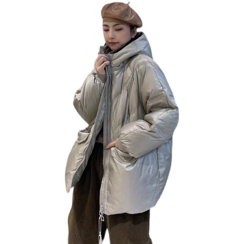 2021 Hangzhou Chuwei original brand in winter new breathable lightweight down jacket loose personality