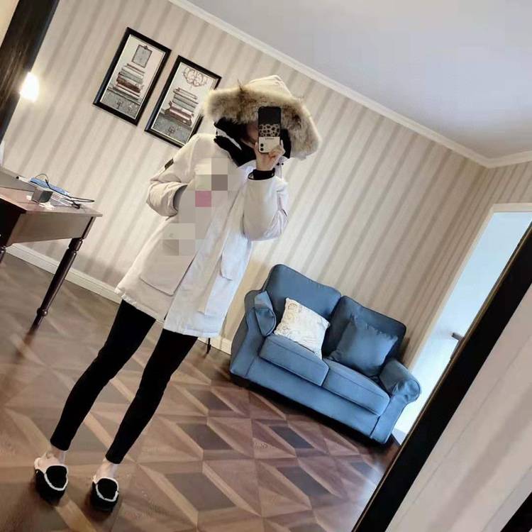 Classic men's and women's goose velvet big hair collar medium long waterproof snowproof down jacket flaw defect treatment