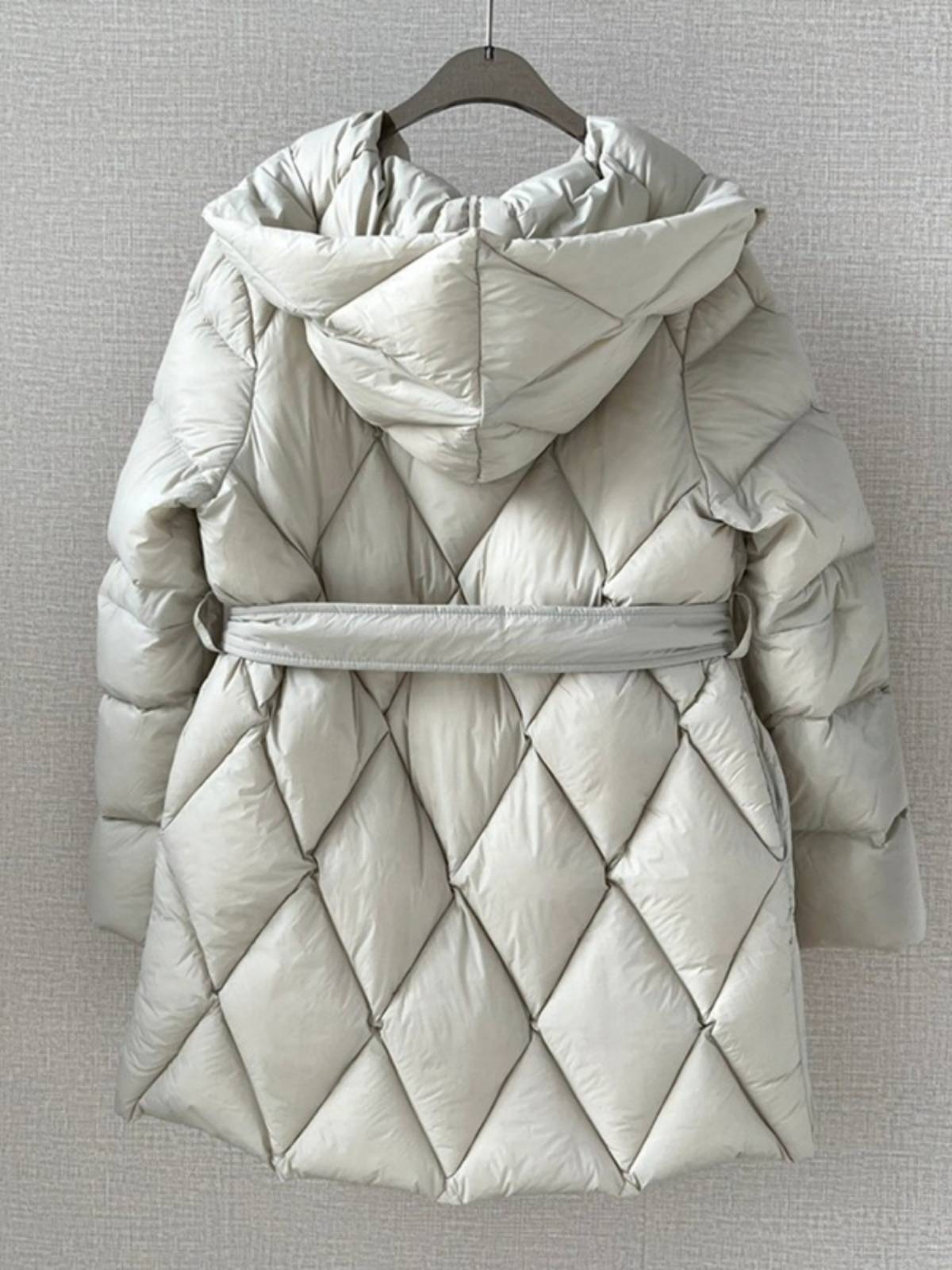 Classic diamonds simple commute belt down jacket