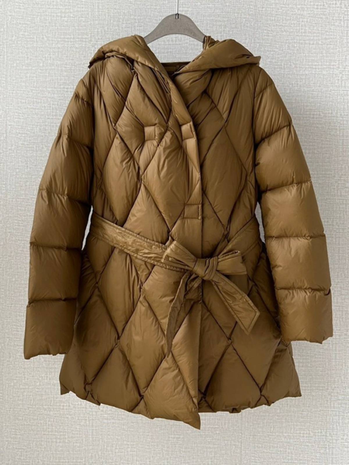 Classic diamonds simple commute belt down jacket
