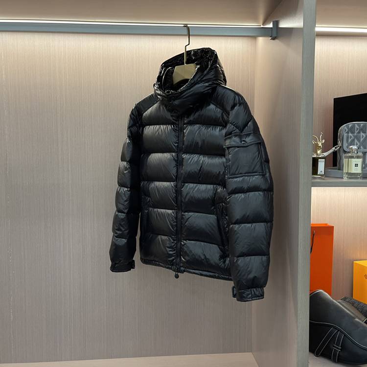 High -end SS ~ 2022 Goose Poona Barum men's down jacket (refusal to run down