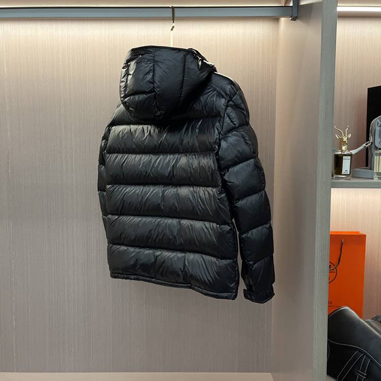 High -end SS ~ 2022 Goose Poona Barum men's down jacket (refusal to run down